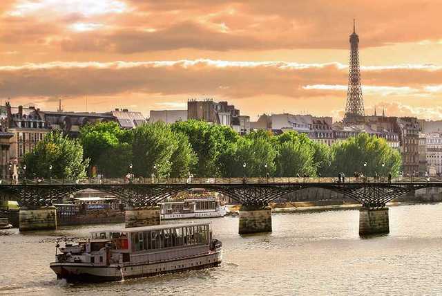 Paris Day Trip by Eurostar with River Cruise - Overnight Option & More!