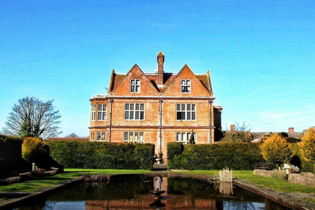 Horwood House Retreat, Leisure Access & Breakfast 