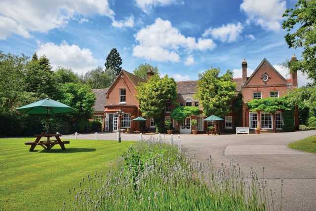 Suffolk Spa Break, Breakfast & Prosecco for 2 People