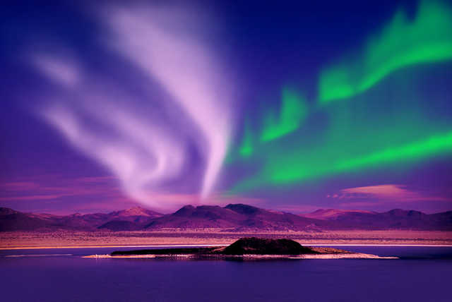 2nt Iceland with Flights & Northern Lights Mystery Tour