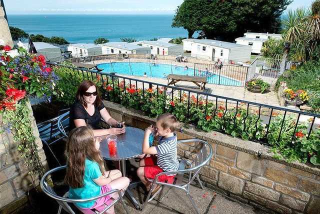 3-4nt Devon & Cornwall Family Break for up to 6 - 10 Locations & Bank Holiday Dates!