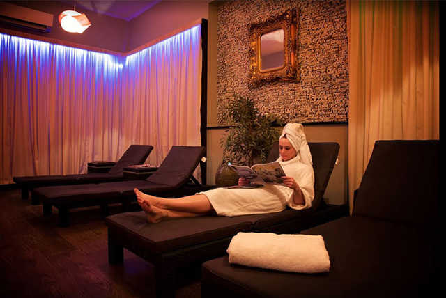 1-2nt 4* Cheshire Spa, Dinner & Prosecco for 2