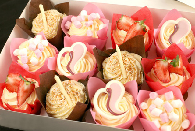 box cakes  for a luxury Edinburgh   3D save cupcakes 3d Cupcakes, from 76  12 wowcher of