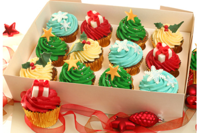 of /£10 3d Deal instead Cakes  of £42 for box wowcher Wowcher 3D  a  12 luxury  cakes