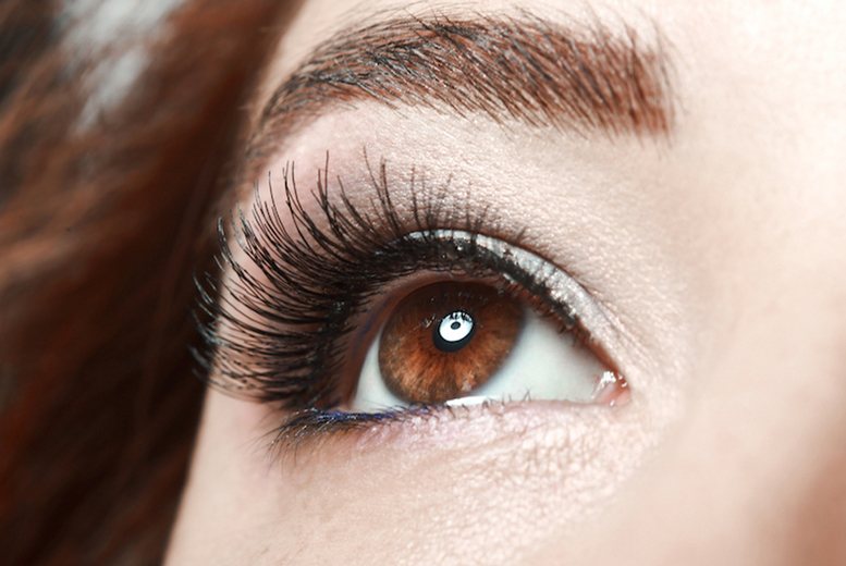 Online Eyelash Technician Course with CPD Certification - Trendimi | Wowcher