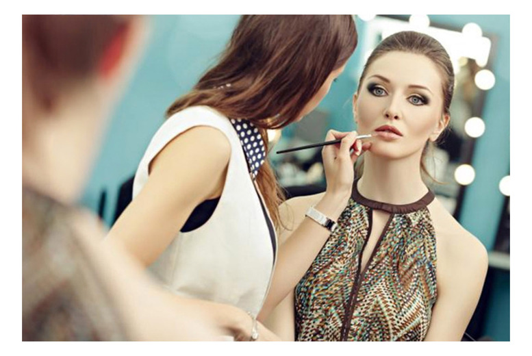 CPD Certified Makeup Artistry Online Course – 14 Modules – International Open Academy | Wowcher CPD Certified Makeup Artistry Online Course – 14 Modules – International Open Academy | Wowcher