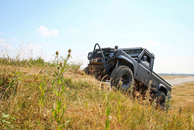 4x4 Off-Road 'Mad Max' Driving Experience - Land Rover Defender - 3 Locations - 20 Minutes - Car Chase Heroes - Perfect Father's Day Gift | Wowcher