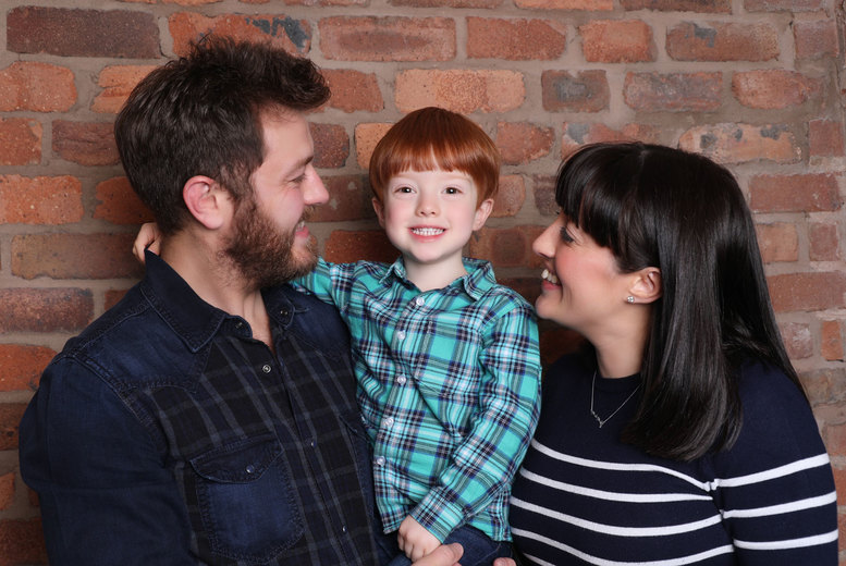 Family Photoshoot – Makeover, Print & Voucher – Xposure Studios | Wowcher