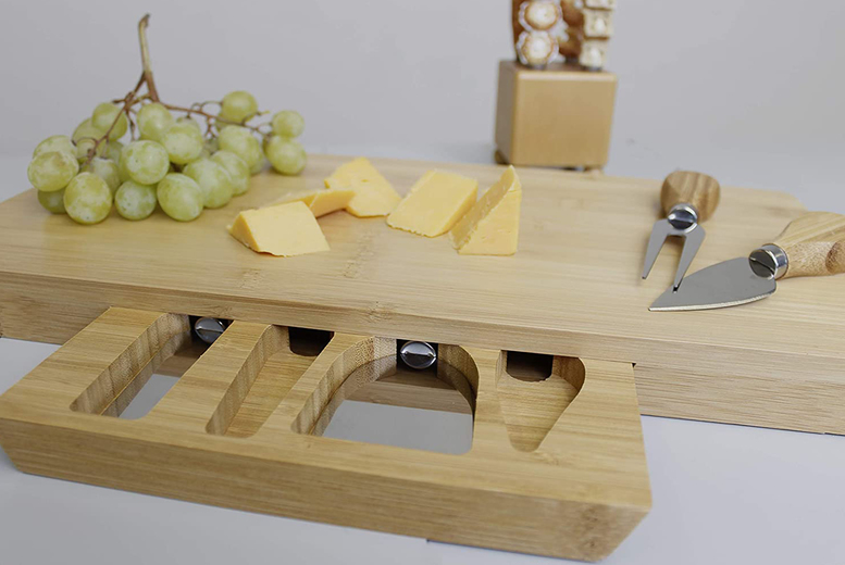 Bamboo Cheese Board with Knife Set Deal Price £14.99