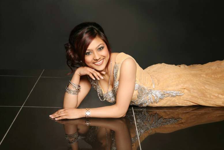 Makeover Photoshoot & 10 Prints - Studio 56 Photography | Wowcher