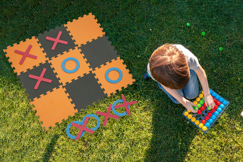 Giant Noughts And Crosses G...