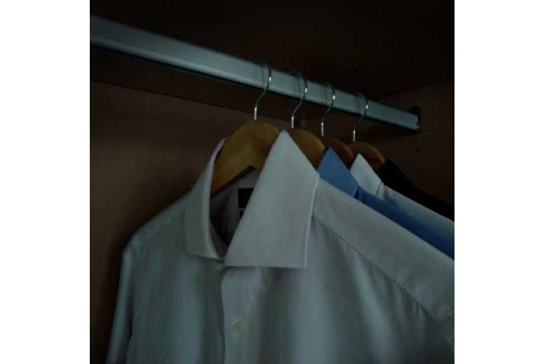 4 LED Sensor-Activated Wardrobe Lighting Bars | Wowcher