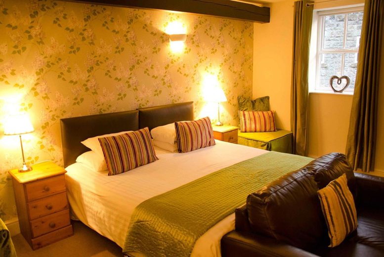 Peak District Stay & Breakfast For 2 Deal Price £79.00
