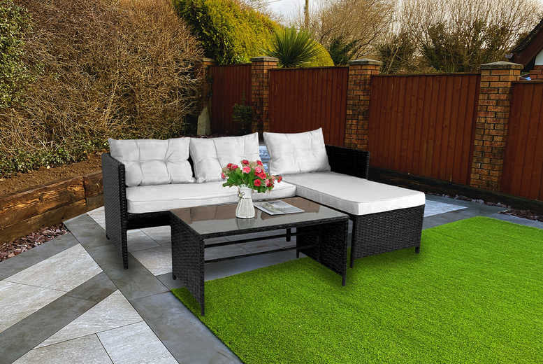 £275 instead of £499.99 for a garden rattan furniture sun lounger sofa set from Buyer Empire – save 45% £275 instead of £499.99 for a garden rattan furniture sun lounger sofa set from Buyer Empire – save 45%