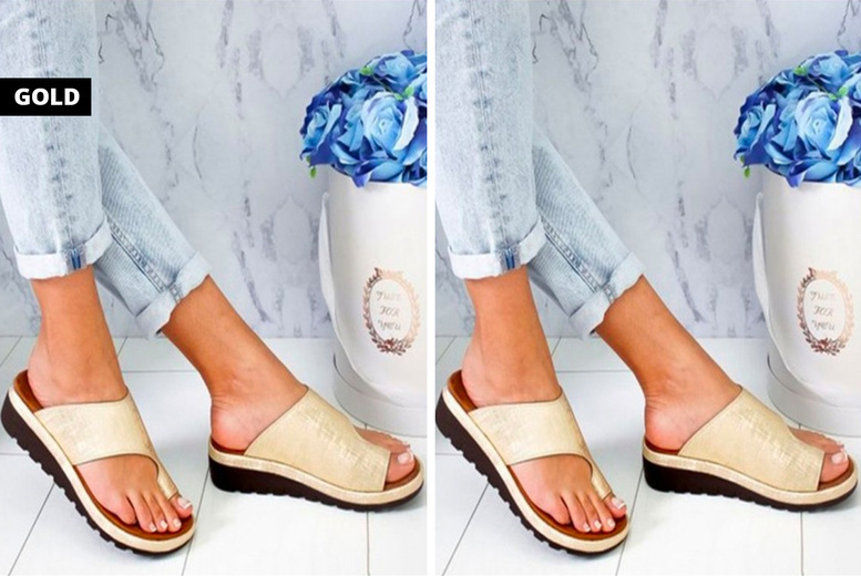 Unisex UK SIZE 3 / GOLD: A pair of bunion support sandals | Wowcher