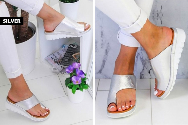 Unisex UK SIZE 7 / SILVER: A pair of bunion support sandals | Wowcher
