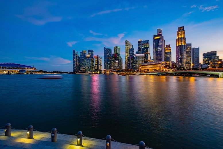4* Singapore Holiday: Grand Prix Tickets, Hotel Stay & Flights Deal Price £1699.00