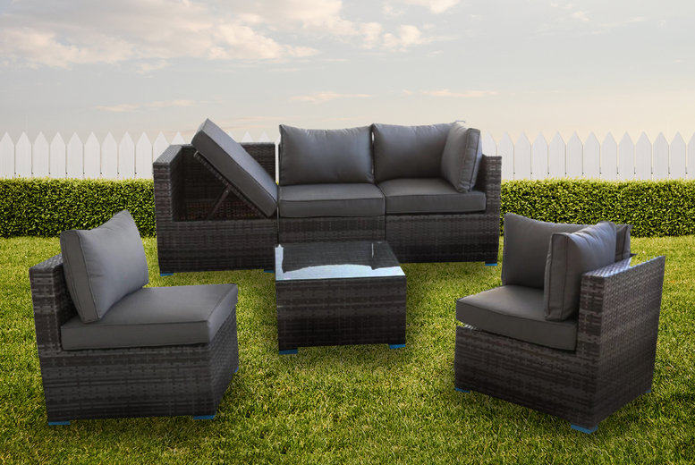 £879 instead of £1199.99 for a 5 seater recliner rattan set from Furniture One – save 27% £879 instead of £1199.99 for a 5 seater recliner rattan set from Furniture One – save 27%