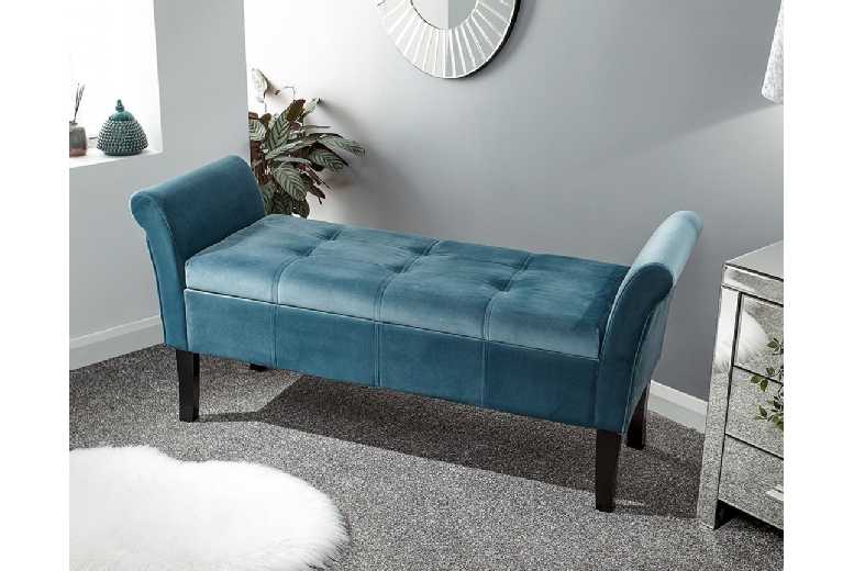 £134.99 instead of £319.99 for a Osborne Plush Velvet Fabric Window Seat – save up to 58% £134.99 instead of £319.99 for a Osborne Plush Velvet Fabric Window Seat – save up to 58%