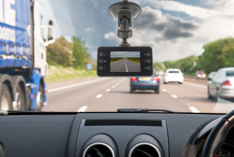 VLine 2.4” Dashcam With USB Cable And Windscreen Mount Deal Price £14.99