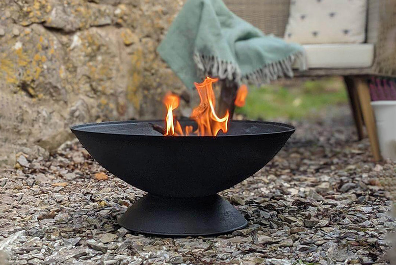 Hoole Cast Iron Fire Pit with Grill and Metal Poker Deal Price £37.99