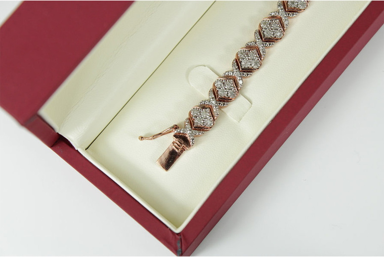 £159 instead of £319.99 for a Natural Diamond Hugs and Kisses Bracelet in rose gold from Regency Gems LTD T/A Dubai Gems – save 50% £159 instead of £319.99 for a Natural Diamond Hugs and Kisses Bracelet in rose gold from Regency Gems LTD T/A Dubai Gems – save 50%