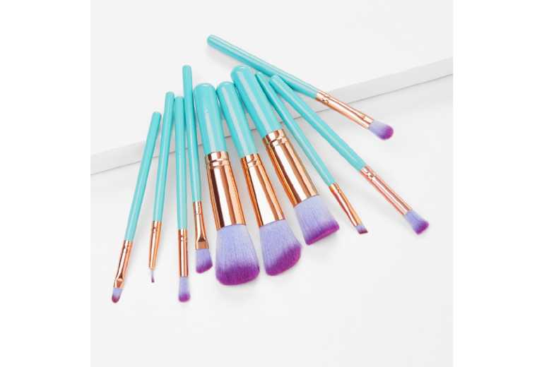 Luxury 10pc Makeup Brush Set – Ultra-Soft Synthetic, Cruelty-Free, Pro Finish | Wowcher Luxury 10pc Makeup Brush Set – Ultra-Soft Synthetic, Cruelty-Free, Pro Finish | Wowcher