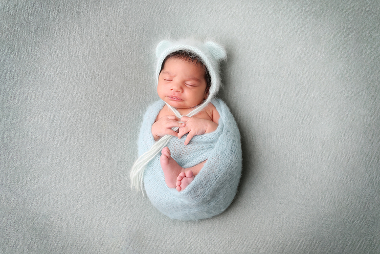 Newborn Photo Session at Wink Photography – Includes an 8×6 Print! | Wowcher