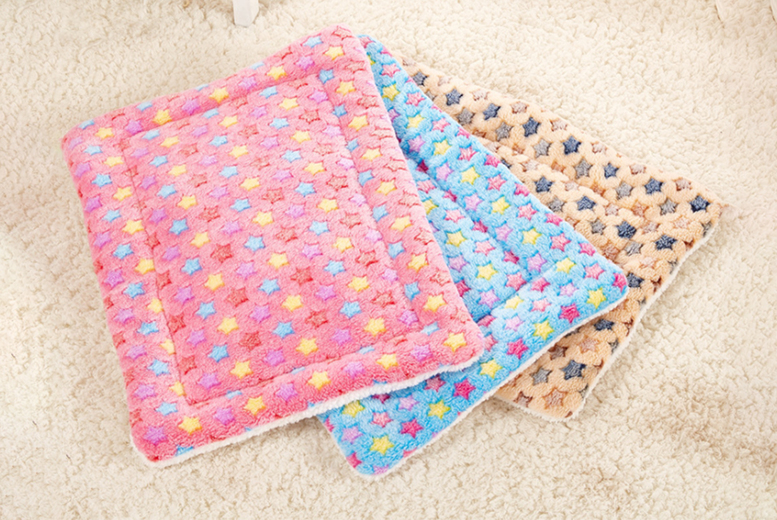 Teddy Fleece Pet Pad – Pink, Blue or Beige Star Design! Deal Price £6.99