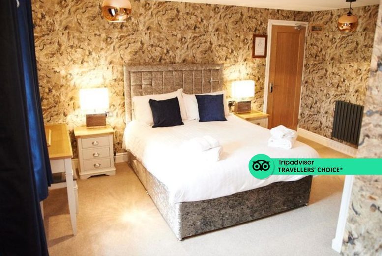Northumberland Coastal Stay: 2nts, Breakfast, Dinner & Wine for 2 Deal Price £199.00