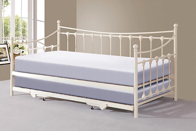 day bed with pull out mattress
