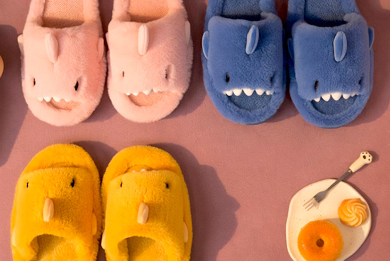 Unisex Black Unisex Fluffy Shark Slippers – Plush, Breathable Summer Loungewear | Wowcher