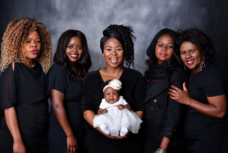 Family Photoshoot & 5 Prints – Glasgow Family Photography | Wowcher