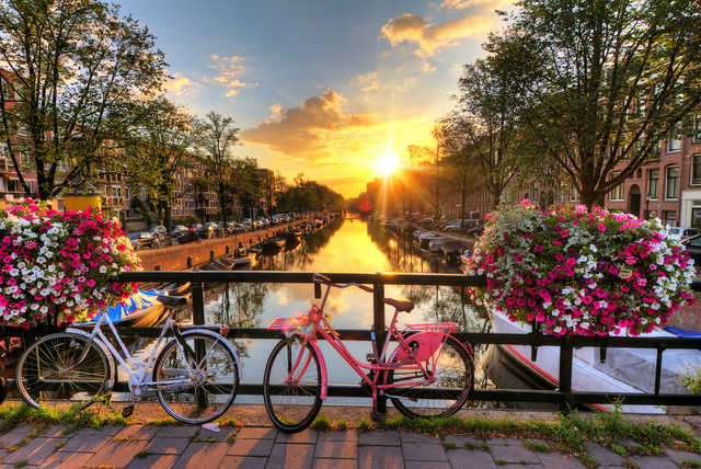 Amsterdam City Break & Return Flights