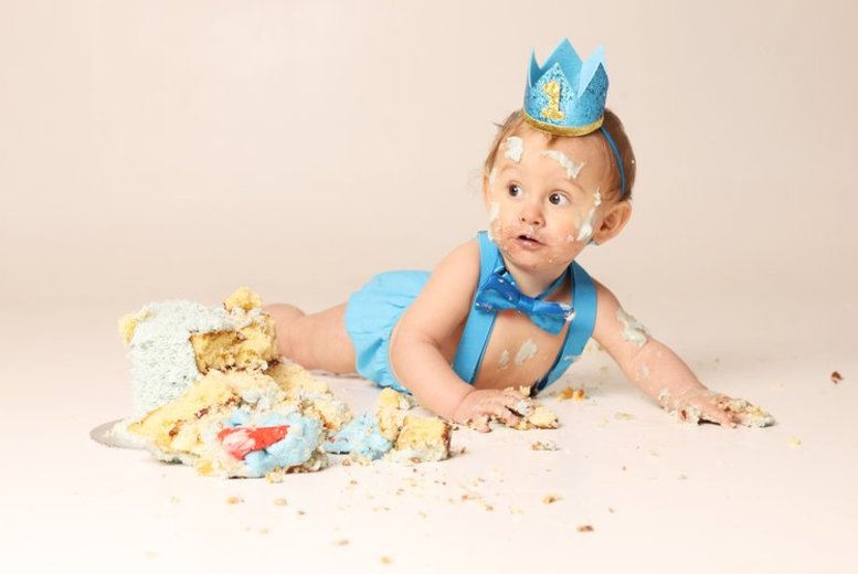Cake Smash Photoshoot with Digital Image – Warrington | Wowcher
