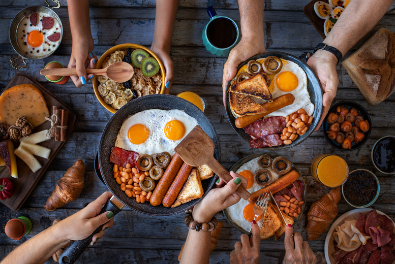 ‘Bottomless’ Breakfast – For 2 or 4 – Bristol | Wowcher