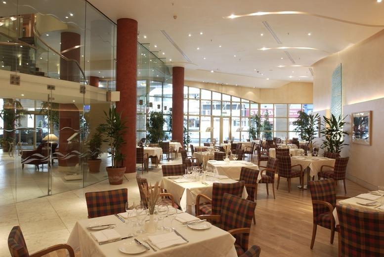 £32 for a 2-course meal for 2 inc. a glass of wine each at the Harlequin Restaurant @ Kingsway Hall Hotel, Covent Garden 