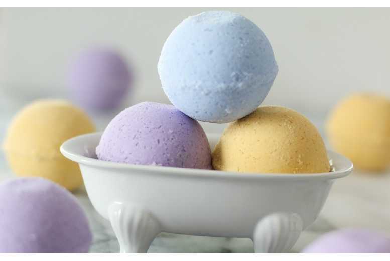 Fruit Scented Fizzy Bath Bomb Trio – Moisturising, Vegan-Friendly Bath Gift Set | Wowcher