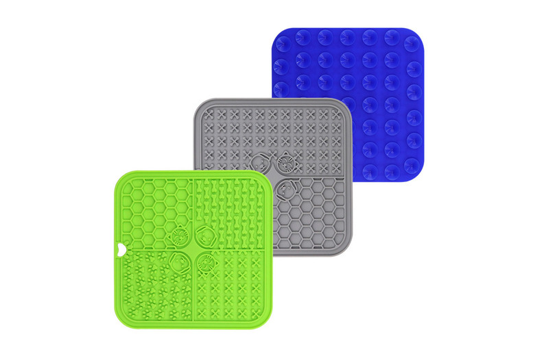 Silicone Licking Mat for Pets – 6 Colours! | Wowcher
