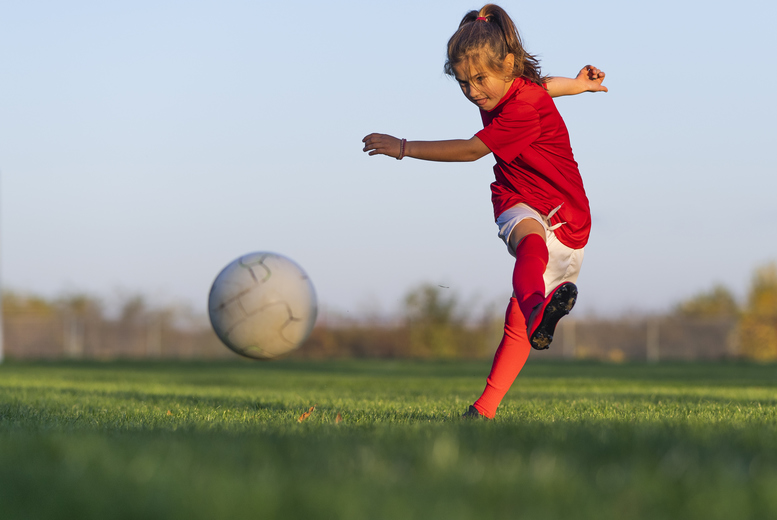 Nlp Sports Unisex Kids Green One-To-One Girls Football Training Session - Newham, East London | Wowcher