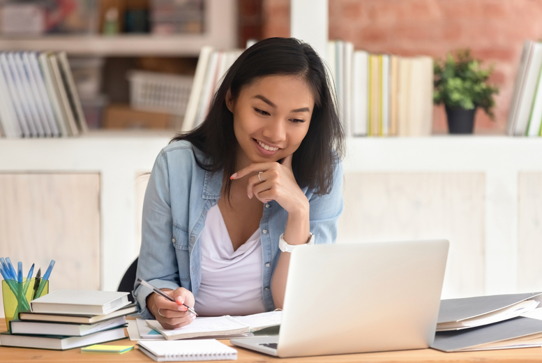 Coursegate Unisex Social Media Influencer Cpd Accredited Online Course | Wowcher