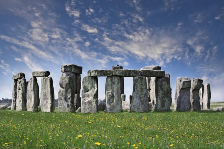 £25 instead of up to £51 for an 8-hour 'Discover Bath, Stonehenge & Salisbury' coach tour with Golden Tours, London - save up to 51%