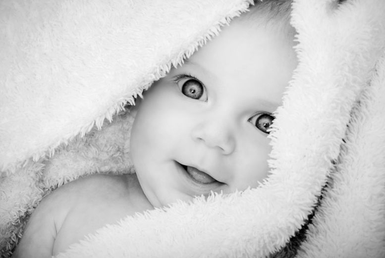 Icon Photography Studios Unisex Newborn Newborn Photoshoot & A4 Print - 2 Locations - Manchester | Wowcher