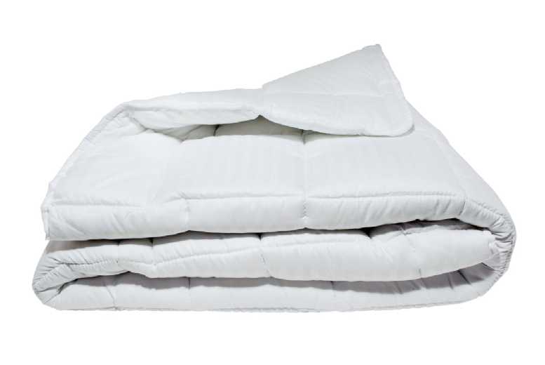 Luxury Microfibre Summer Duvet – 4.5 Tog, Down-Like, Hypoallergenic & Machine Washable | Wowcher