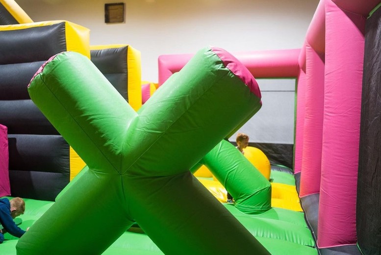 2-Hour Bounce Session at Bridlington Forum Bounce Park for Ages 4-15 | Wowcher