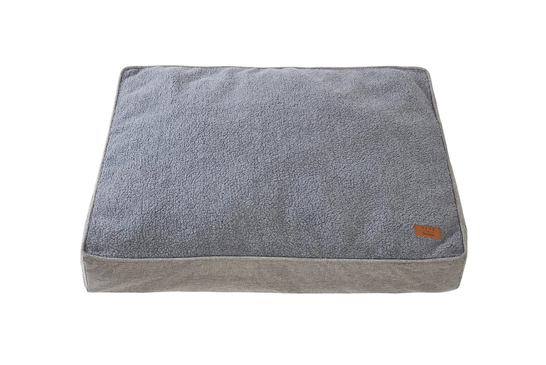 Sleepdown Quilted Cat Mattress with Sherpa Cover – Plush, Machine-Washable, Anti-Slip Base (2 Sizes) | Wowcher