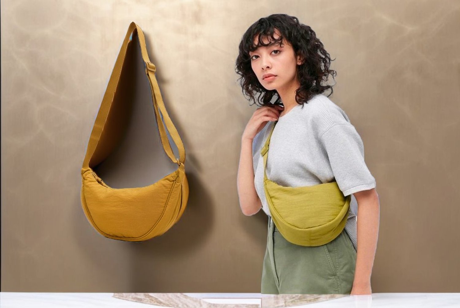 【ワッキー】TOUR MINI SHOULDER BAG ワッキー】TOUR MINI SHOULDER BAG Shirring Mini Shoulder Bag