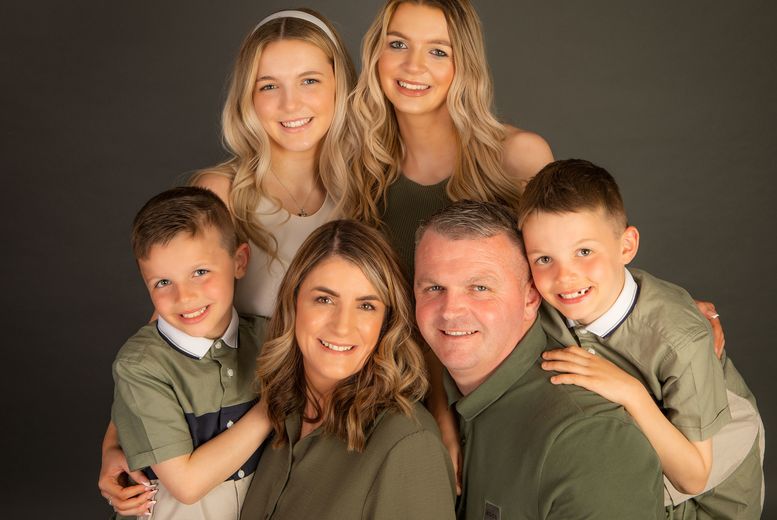 Family Photoshoot & 5 Prints – Premier Photography | Wowcher