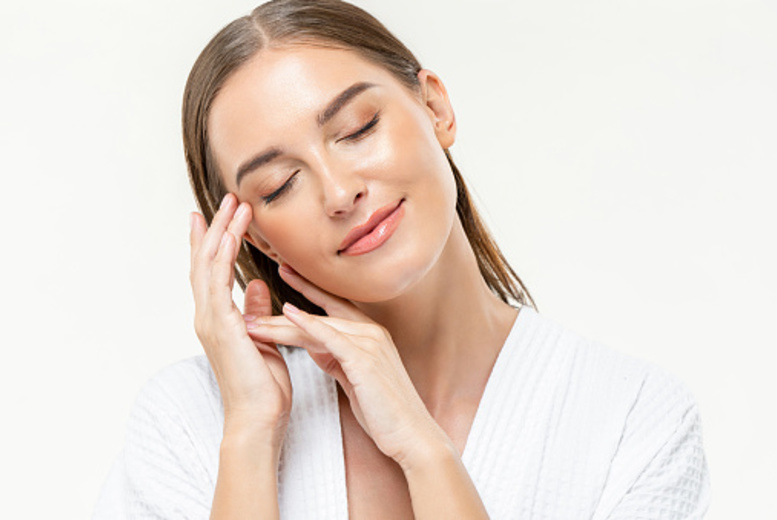 Divine Hair And Beauty Salon Unisex Green 4 Step Express Facial Treatment For Women - 30 Minutes At Divine Hair And Beauty, Wood London | Wowcher