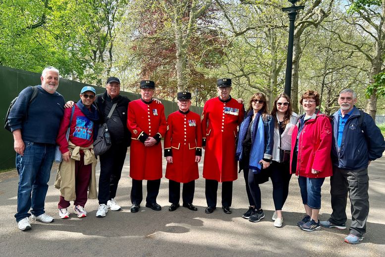 Best Tours Llc Unisex Green Royal Family & Changing Of The Guard Walking Tour In London | Wowcher